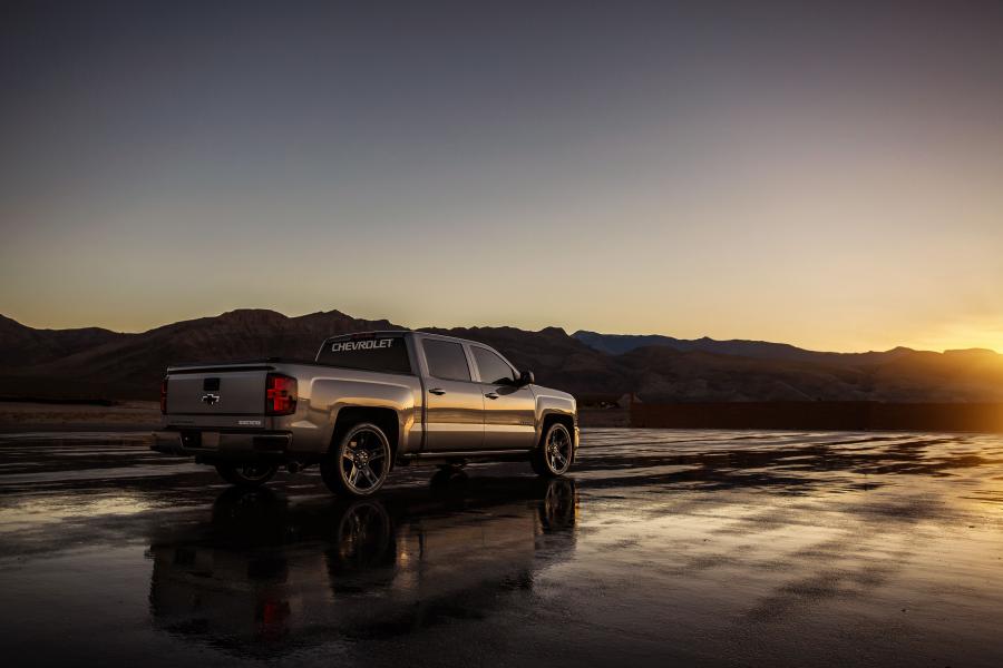  Chevrolet Silverado Performance Concept (GMTK2) 2017 года  (фото 3 из 5)